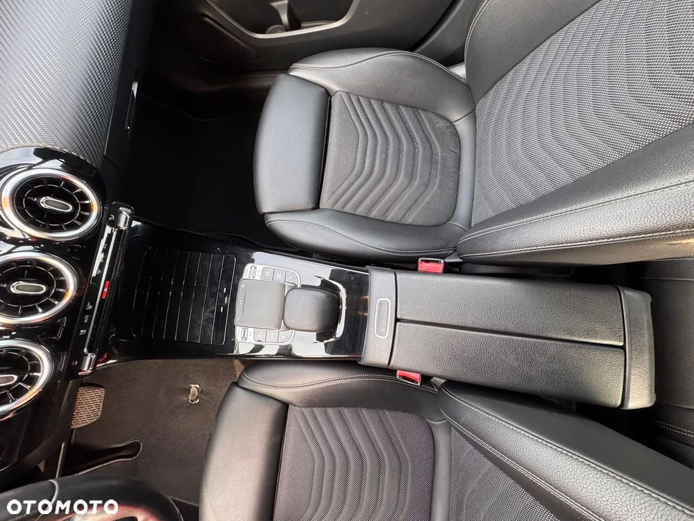 Mercedes-Benz Klasa A 180 d Edition 1 7G-DCT - 29