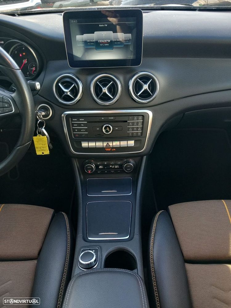 Mercedes-Benz GLA 180 d Style Aut. - 19