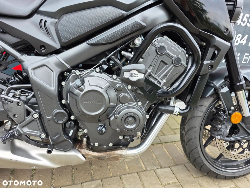 Honda CB - 23