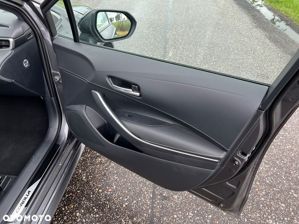 Toyota Corolla 1.8 Business Edition - 16