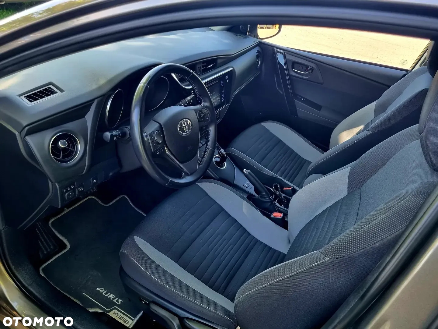 Toyota Auris Hybrid 135 Comfort - 9