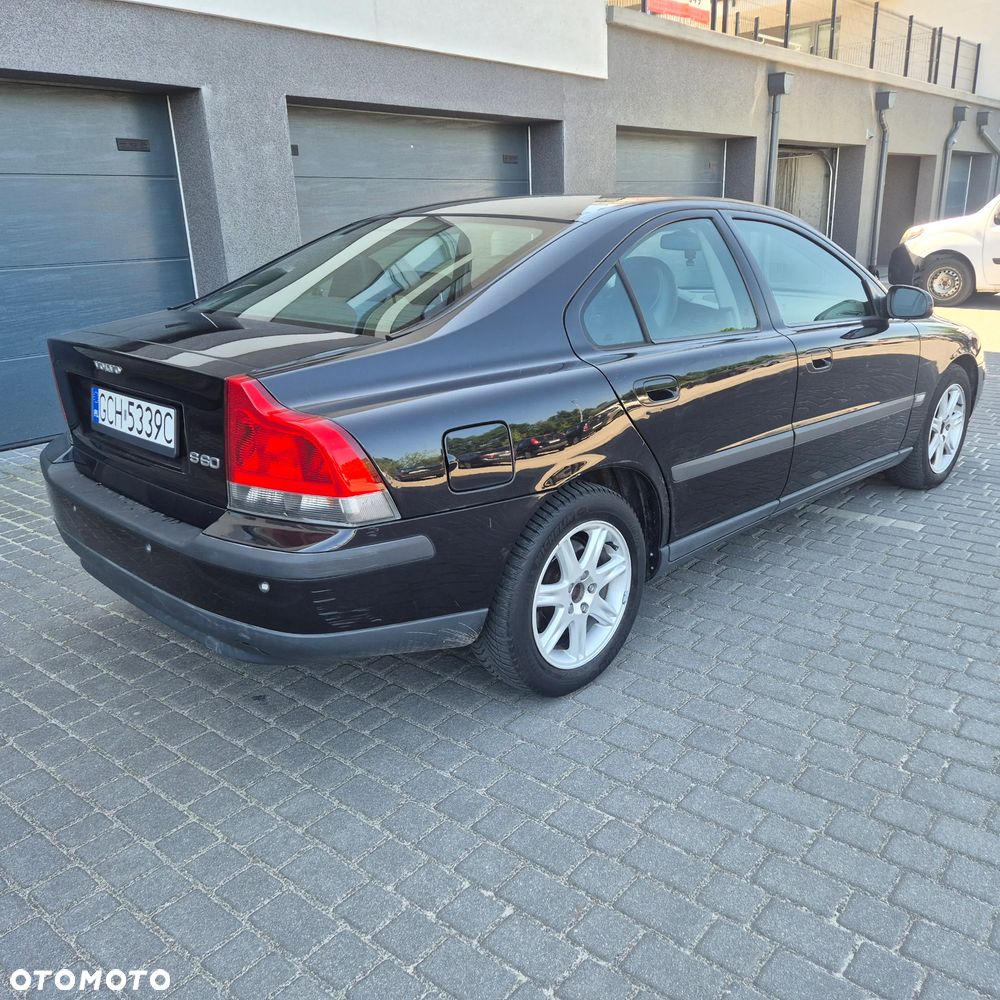 Volvo S60 2.4 Momentum - 3