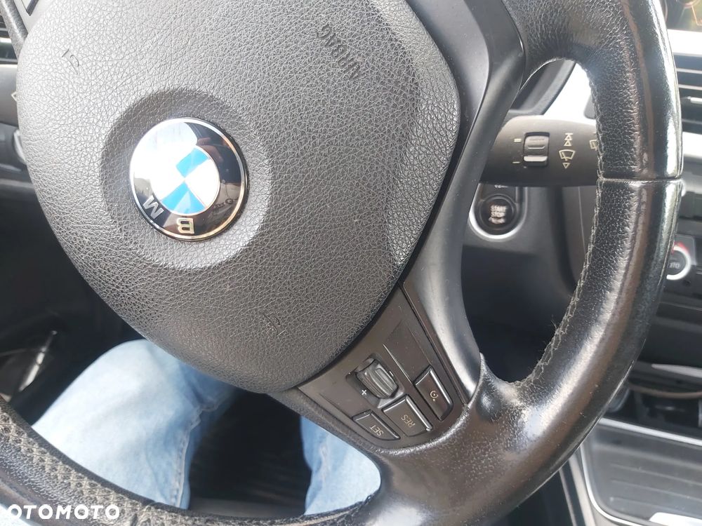 BMW Seria 3 320d - 10
