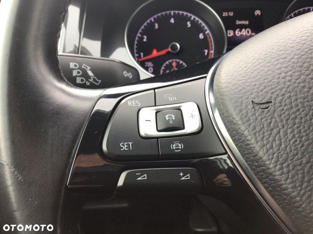 Volkswagen Golf VII 1.5 TSI BMT Comfortline - 17