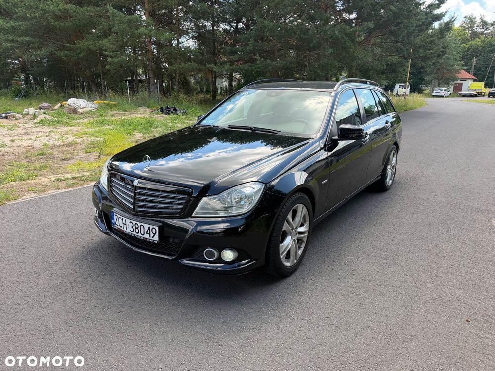Mercedes-Benz Klasa C 200 CGI BlueEff Elegance - 11