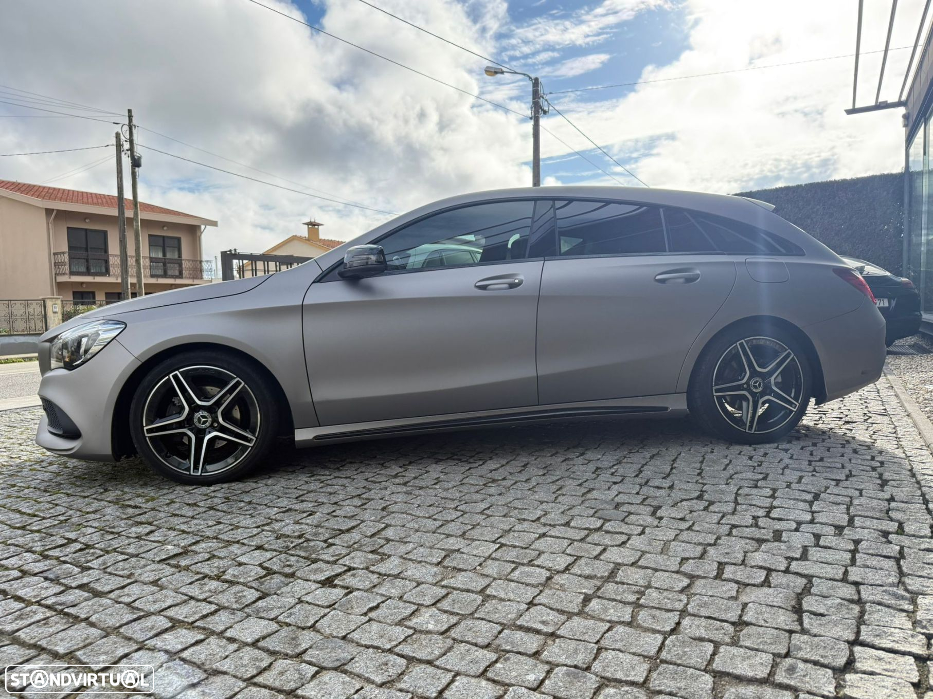 Mercedes-Benz CLA 200 d Shooting Brake AMG Line - 6