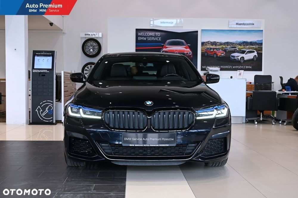BMW Seria 5 540i xDrive mHEV M Sport sport - 3