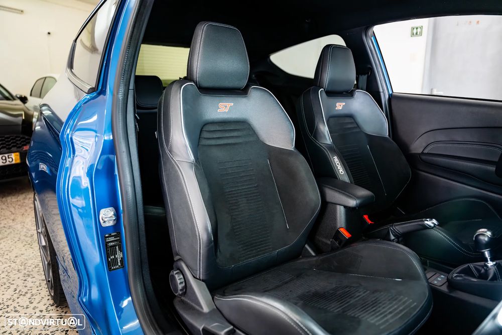 Ford Fiesta 1.5 EcoBoost S&S ST X - 37