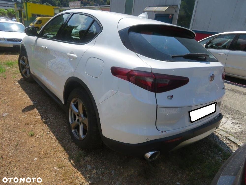 Alfa Romeo Stelvio 2.2 JTDM Q4 - 5