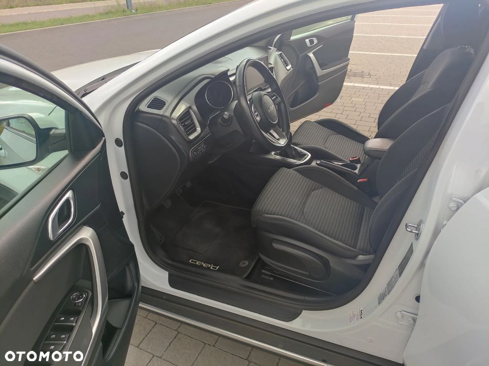Kia XCeed - 8