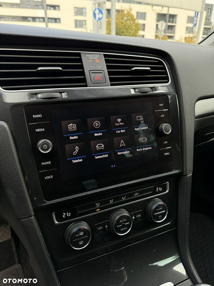Volkswagen Golf - 30