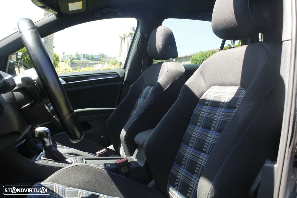 VW Golf 1.4 GTE Plug-in - 13