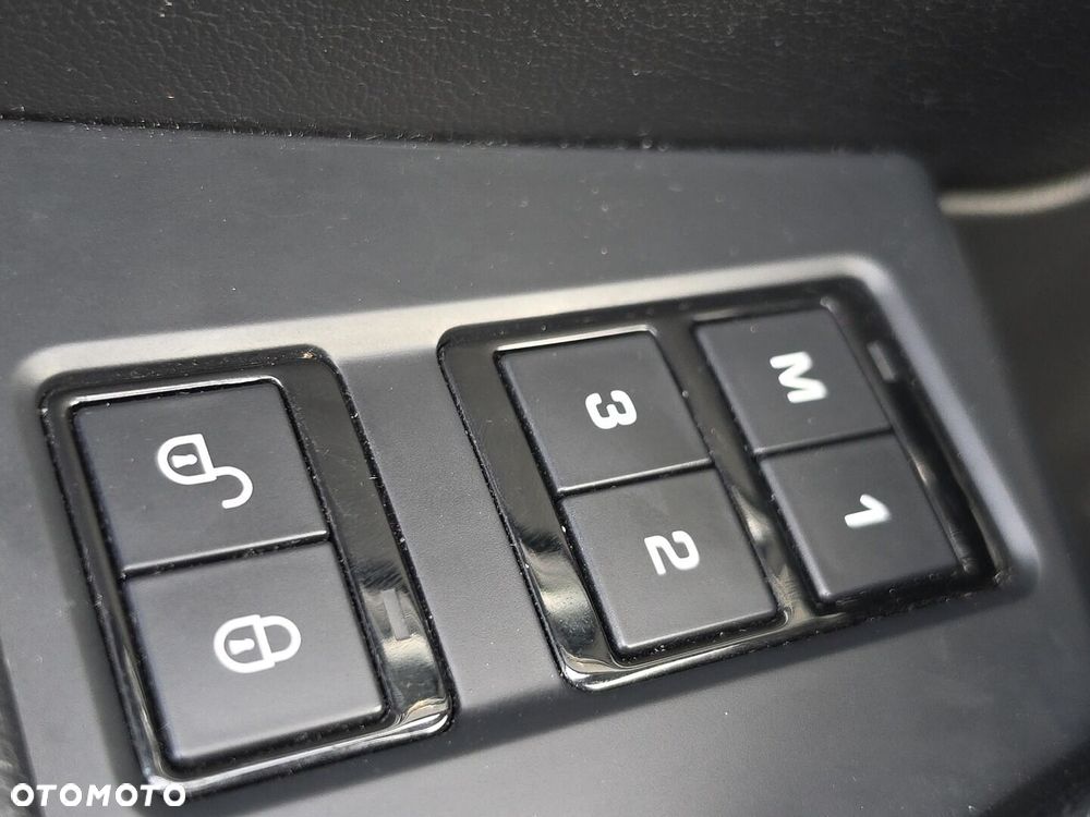 Jaguar F-Pace 5.0 V8 S/C AWD SVR - 14