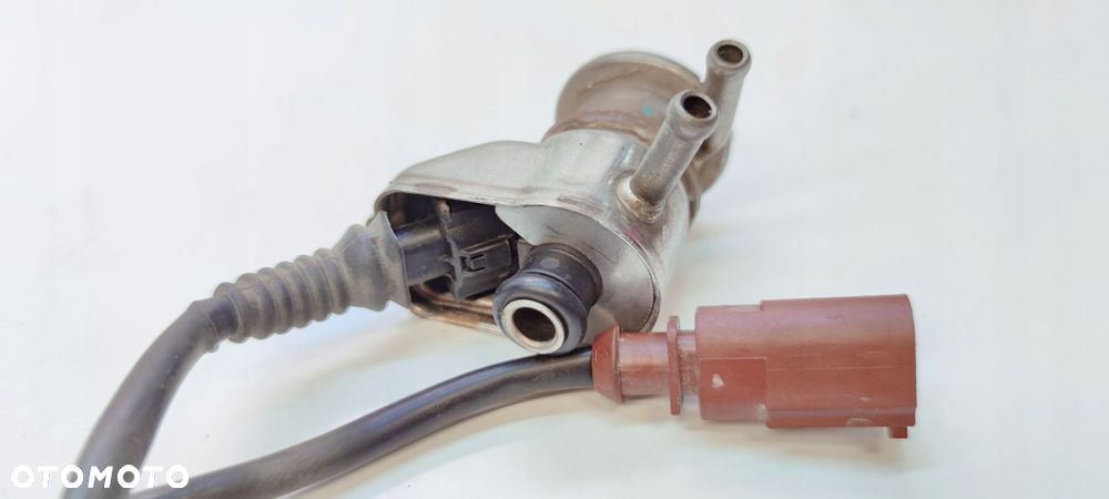 WTRYSKIWACZ ADBLUE AUDI A4 B9 A6 C7 04L131113J USZ - 3