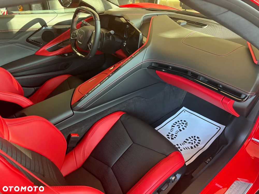 Chevrolet Corvette - 21