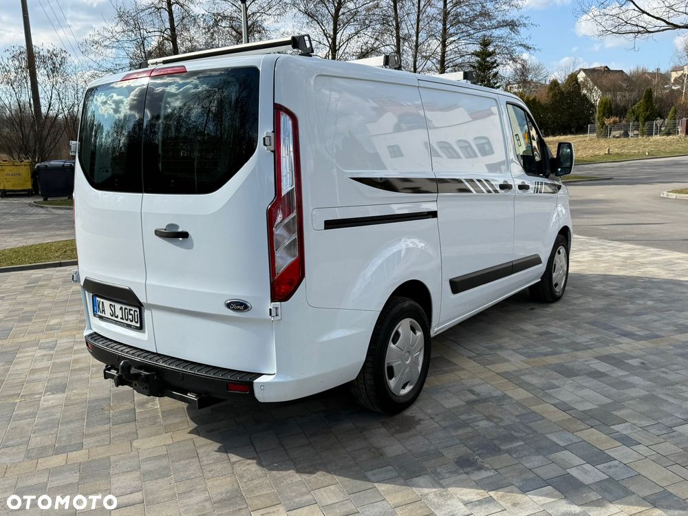 Ford Tranzit Custom - 16