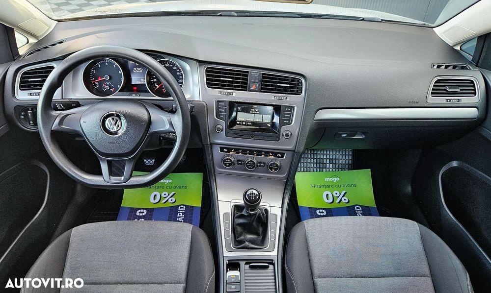 Volkswagen Golf - 6