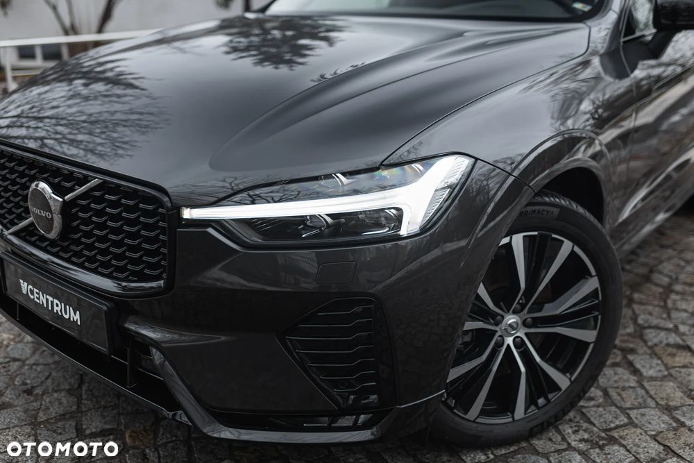 Volvo XC 60 B4 D AWD Plus Dark - 7