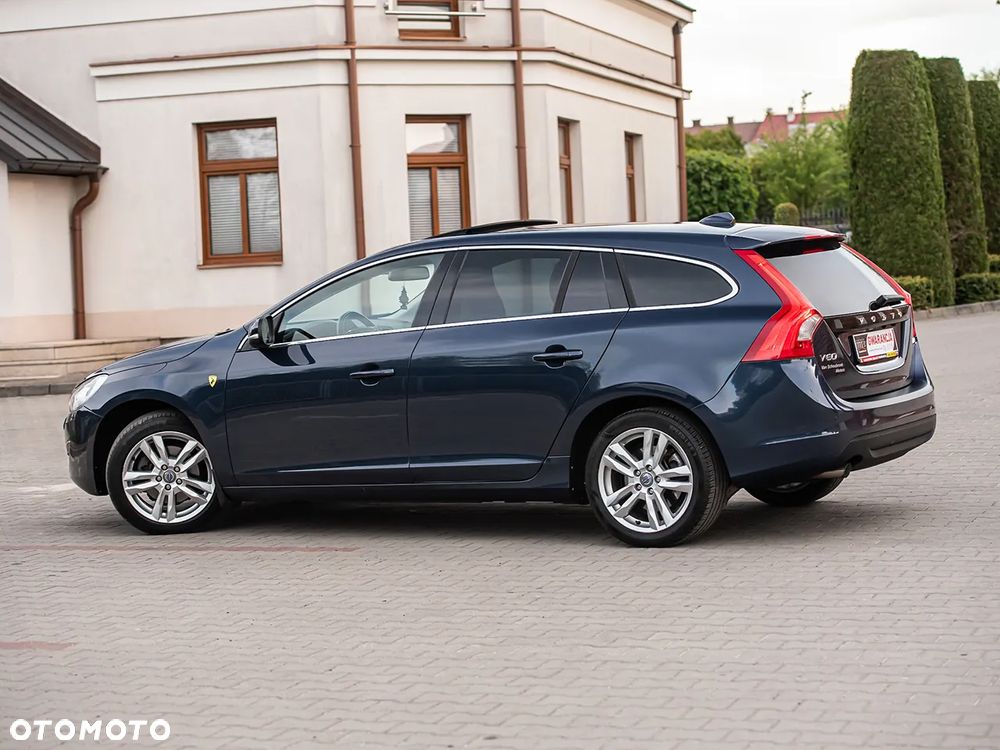 Volvo V60 D3 Summum - 12