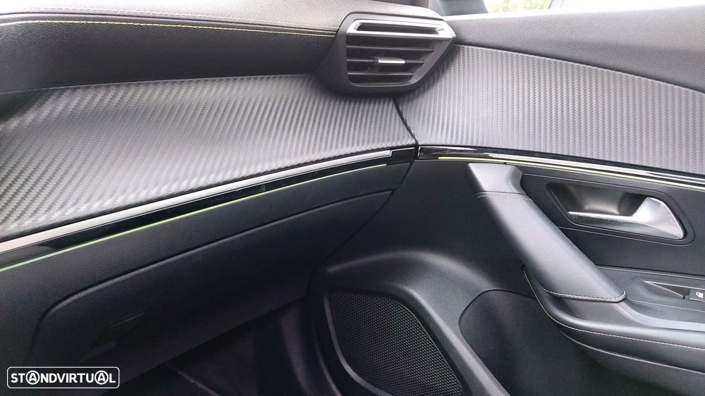 Peugeot e-2008 50 kWh GT Pack - 24