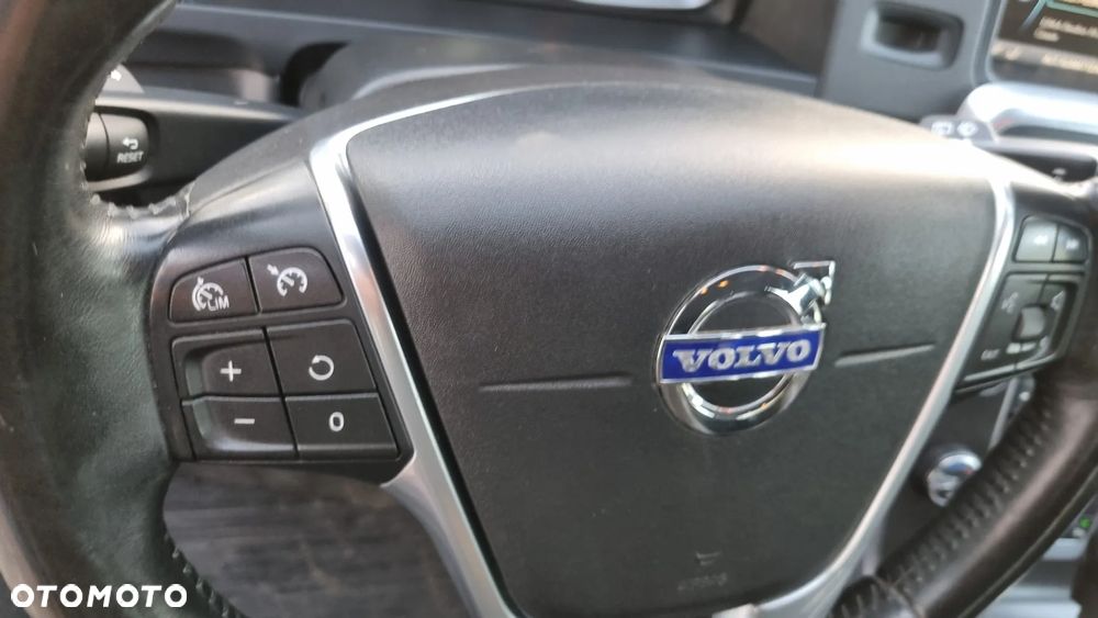 Volvo V60 D3 Geartronic Momentum - 18