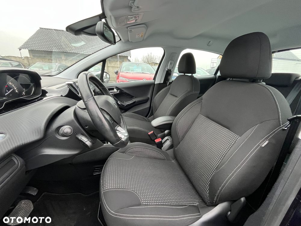 Peugeot 208 1.2 PureTech GPF Allure S&S EAT6 - 13