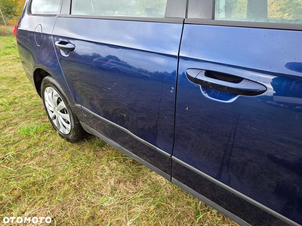 Volkswagen Passat Variant 1.6 Family - 23