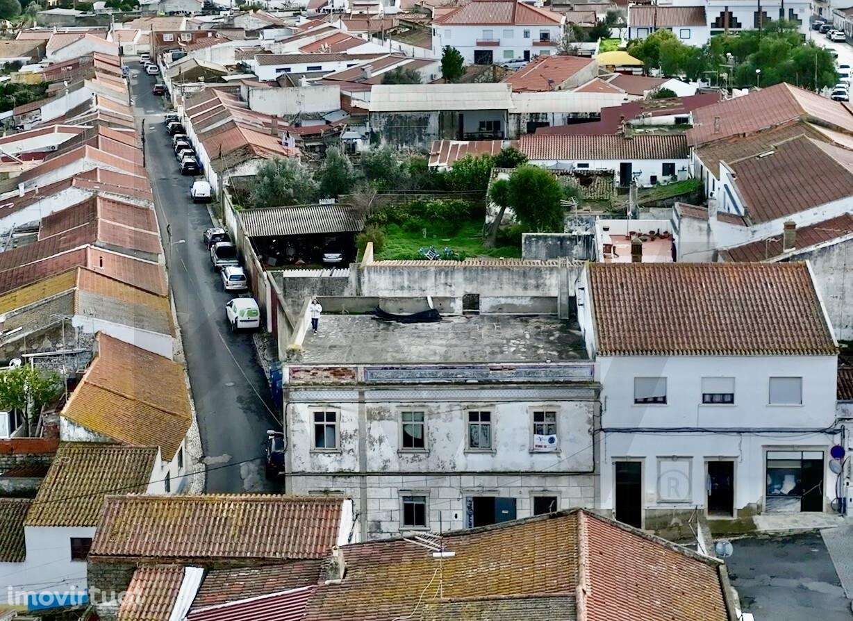 Oportunidade de investimento em Alvalade do Sado — Edifício histórico - Grande imagem: 2/28