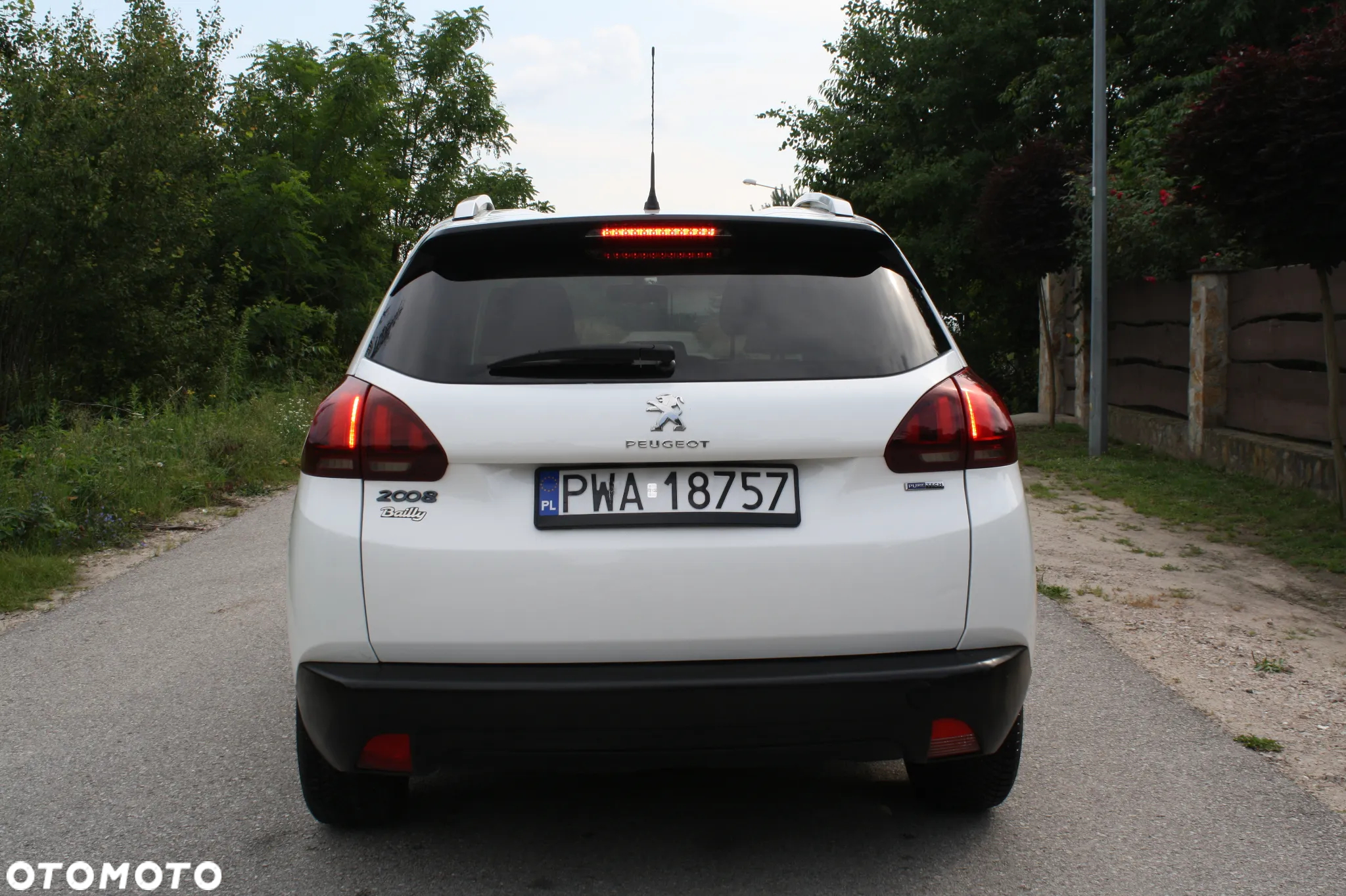 Peugeot 2008 1.2 Pure Tech Style S&S - 6