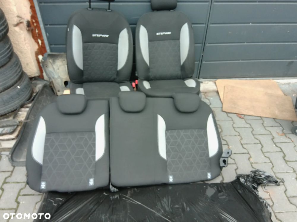 DACIA SANDERO STEPWAY KOMPLET FOTELE PRZEDNIE AIRBAG KANAPA TYLNA ISOFIX STAN BDB