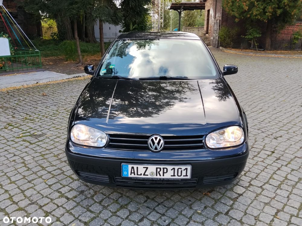 Volkswagen Golf - 2