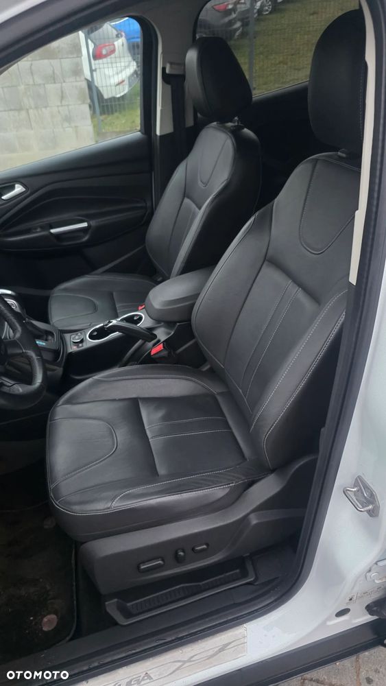 Ford Kuga 2.0 TDCi 4x4 Titanium - 9