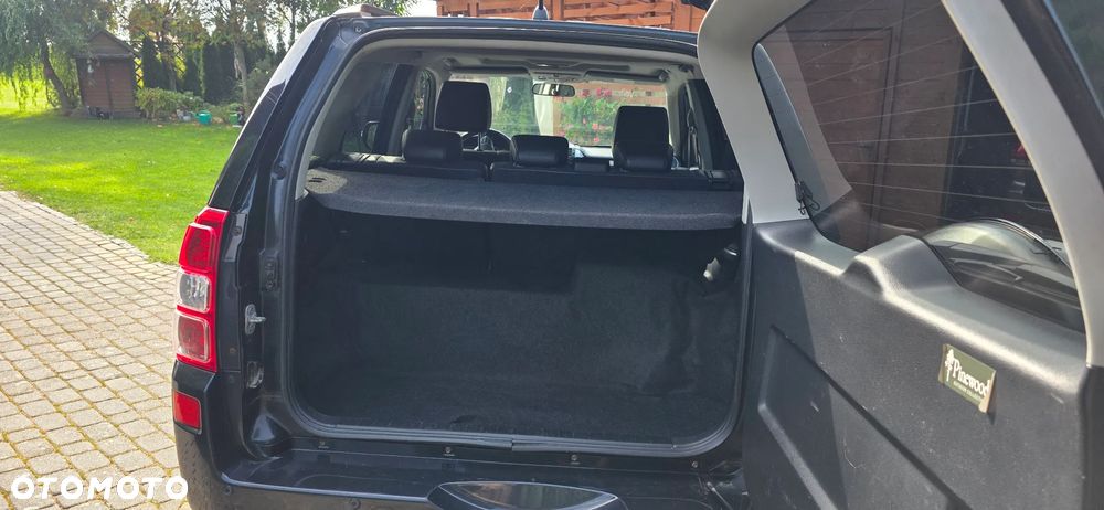 Suzuki Grand Vitara 3.2 V6 Elegance - 24