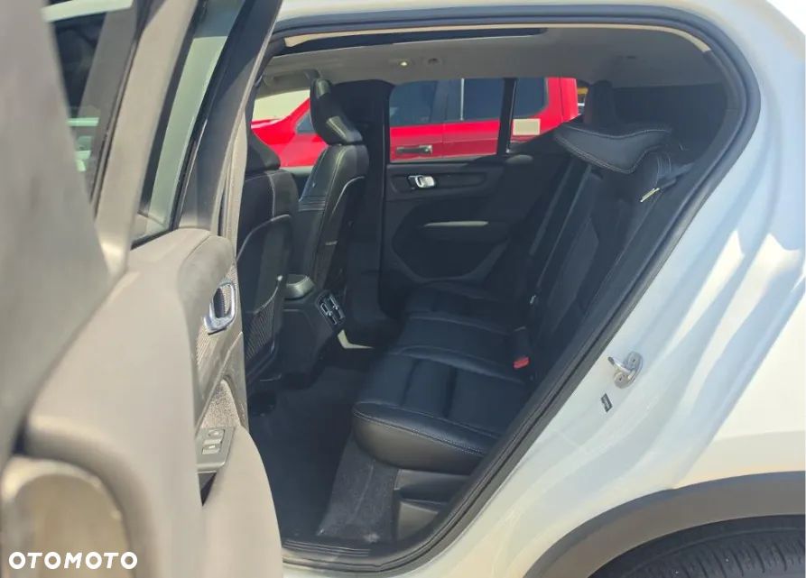 Volvo XC 40 - 11