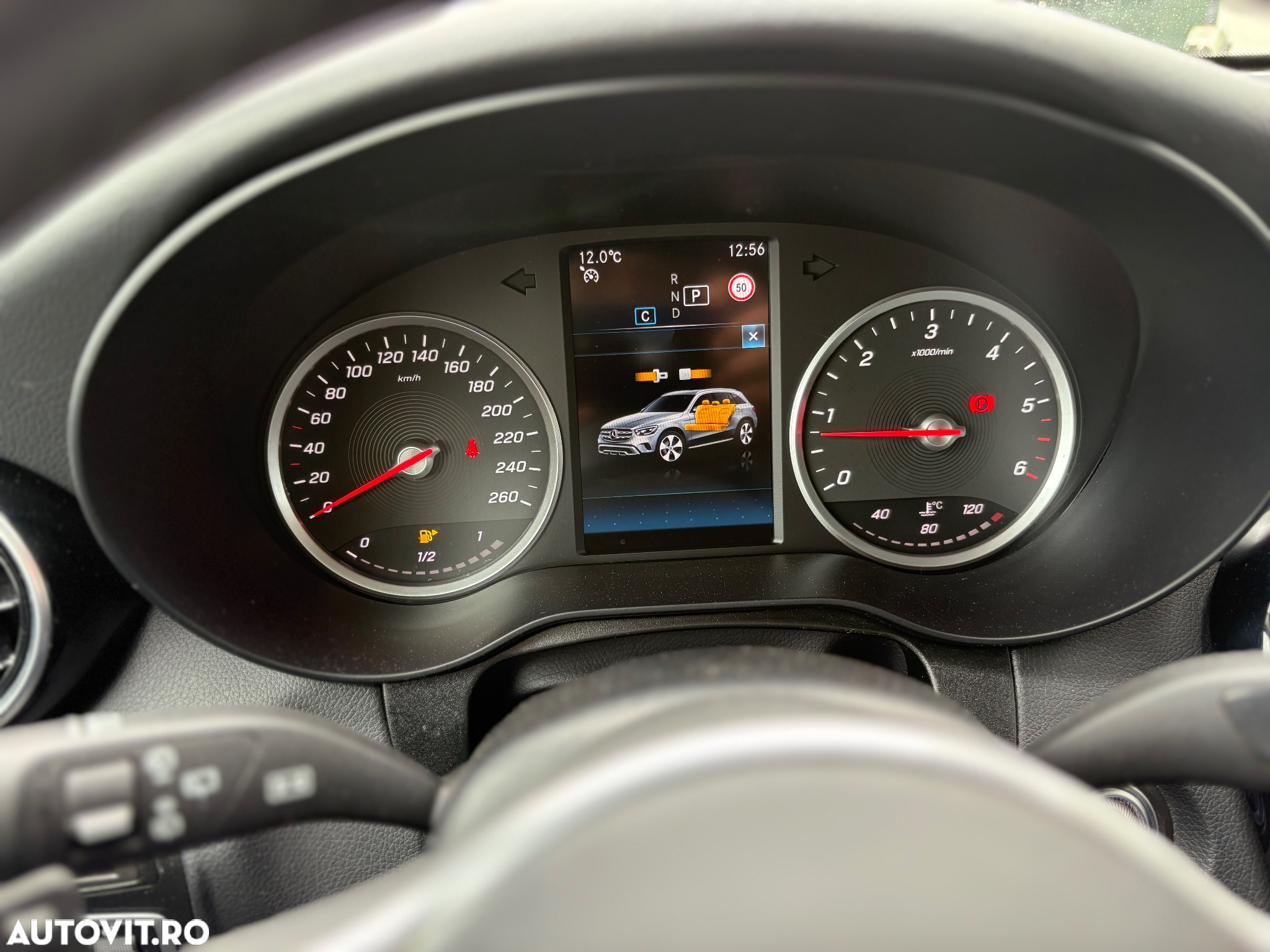 Mercedes-Benz GLC 200 d 4Matic 9G-TRONIC Exclusive - 31