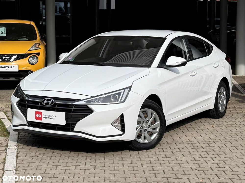 Hyundai Elantra 1.6 Classic Plus - 2
