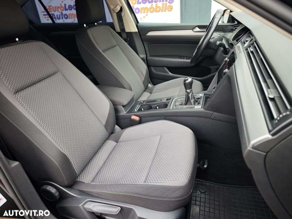 Volkswagen Passat - 16