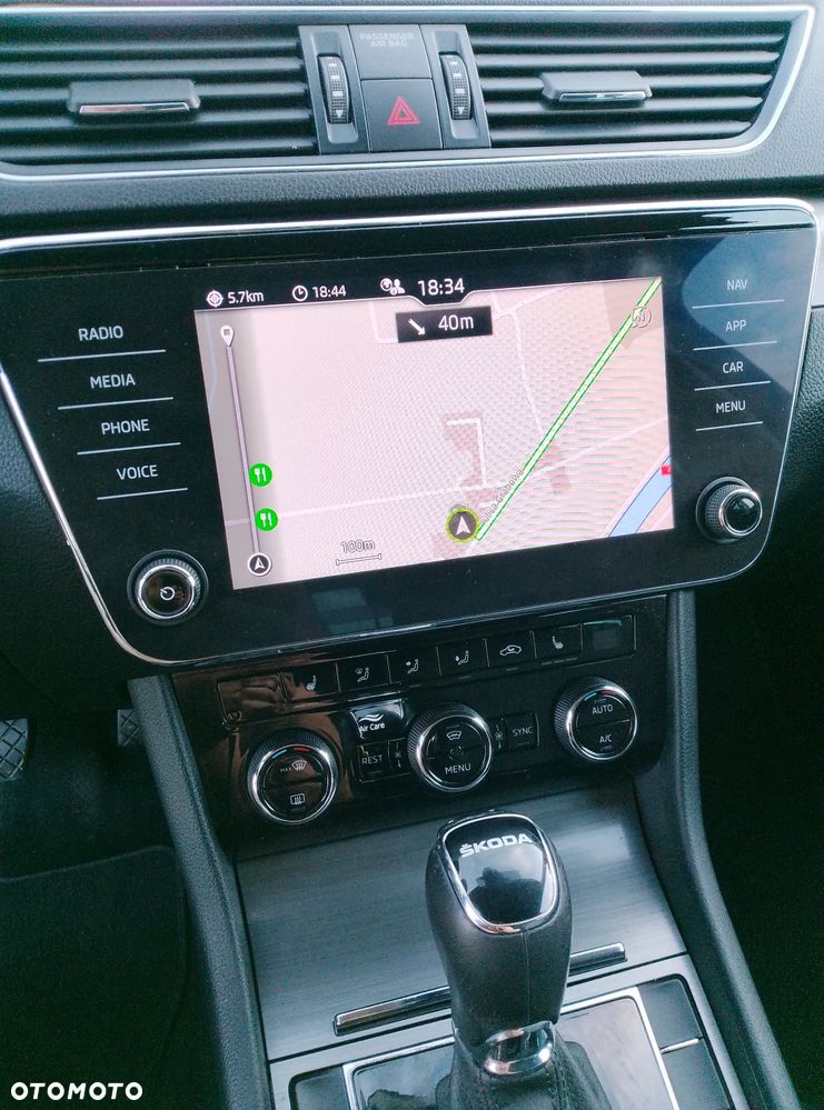 Skoda Superb 2.0 TDI SCR Style DSG - 7