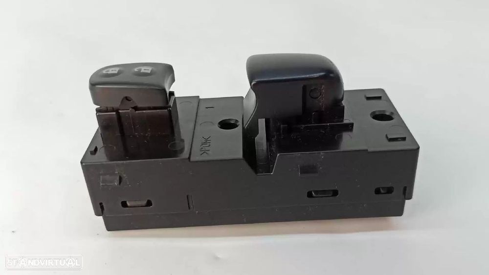 COMANDO ELEVADOR DE VIDRO FRONTAL DIREITO NISSAN JUKE 2013 -254111KA5A - 2