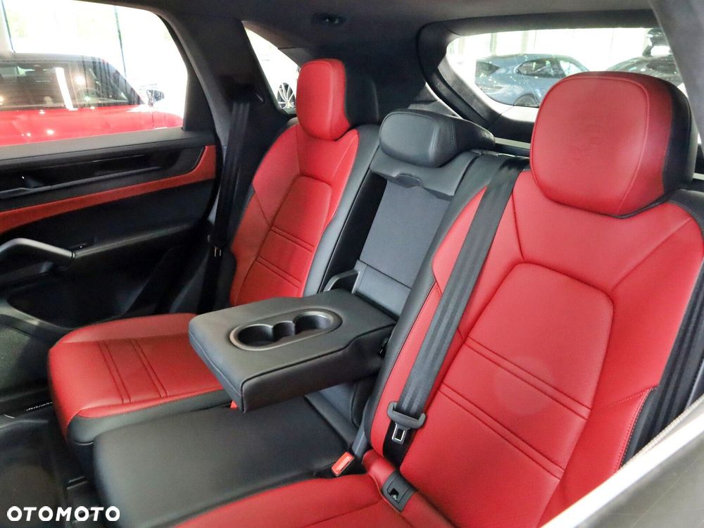 Porsche Cayenne - 17