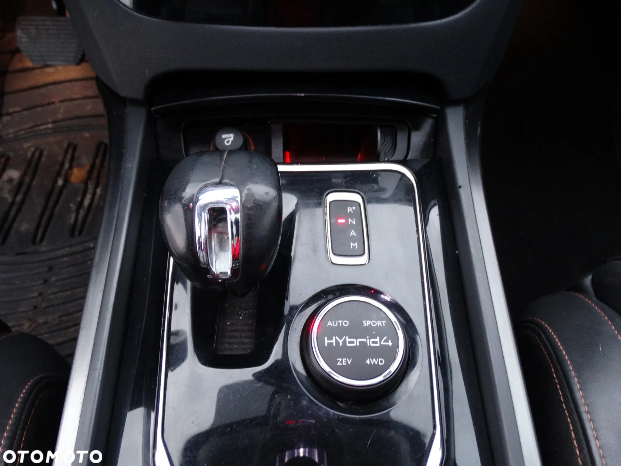 Peugeot 508 RXH 2.0 HDi HYbrid4 - 18