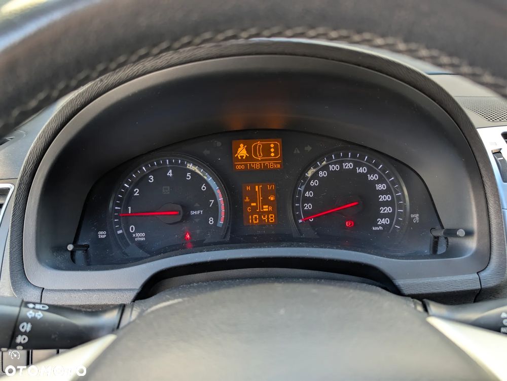 Toyota Avensis 1.8 Sol plus - 7