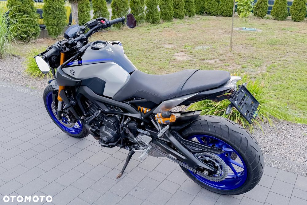 Yamaha MT - 8