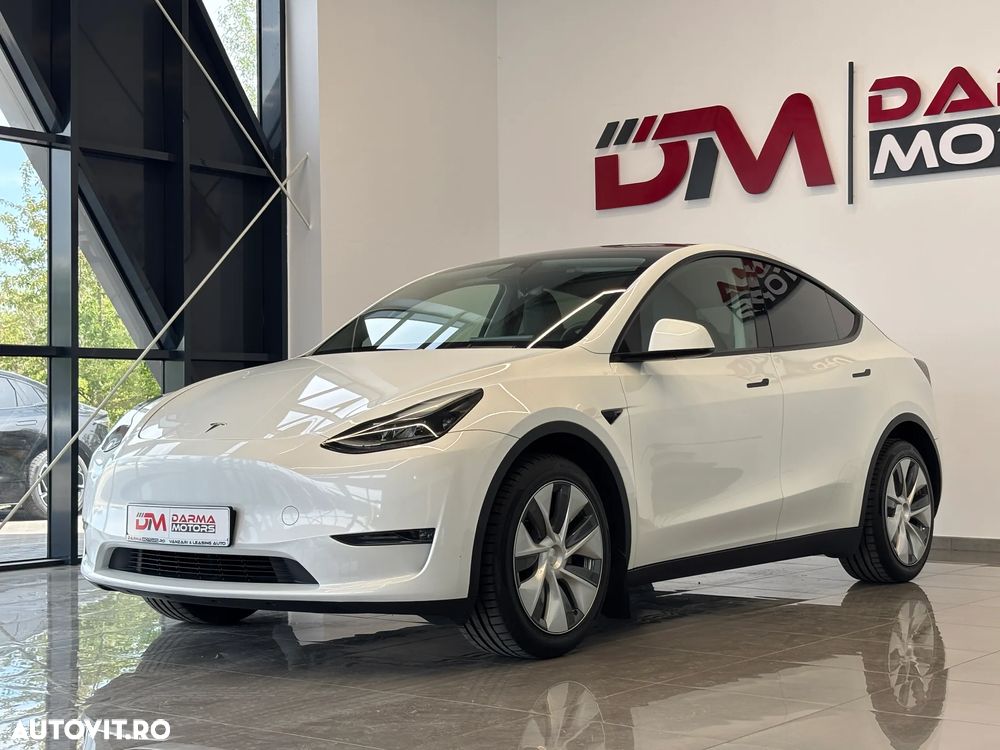 Tesla Model Y - 4