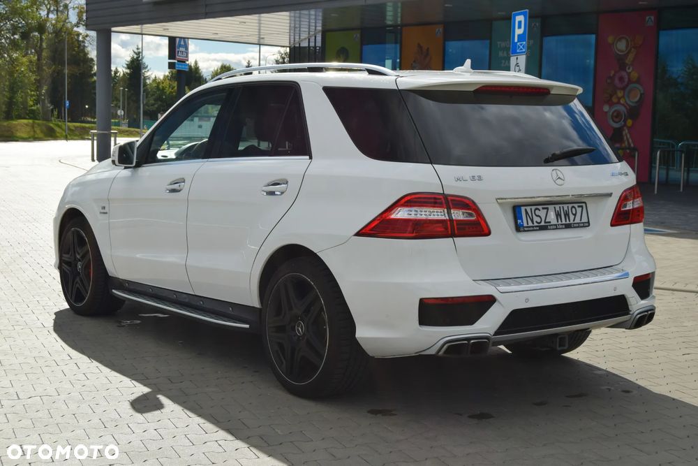 Mercedes-Benz ML 63 AMG 4Matic AMG SPEEDSHIFT 7G-TRONIC AMG Performance Package - 6