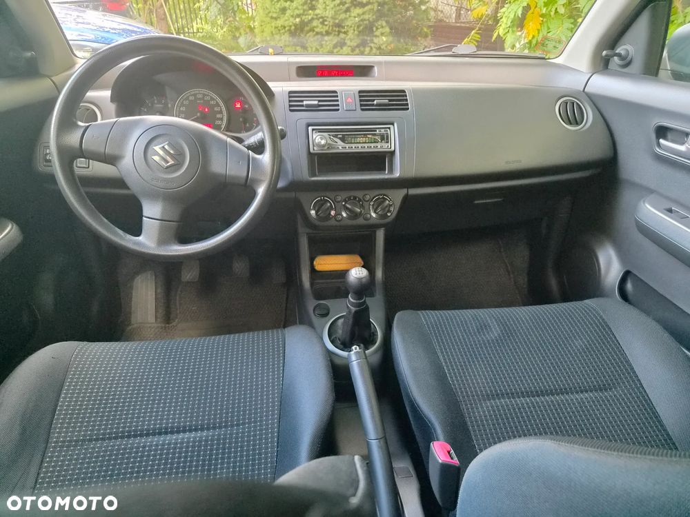 Suzuki Swift - 13