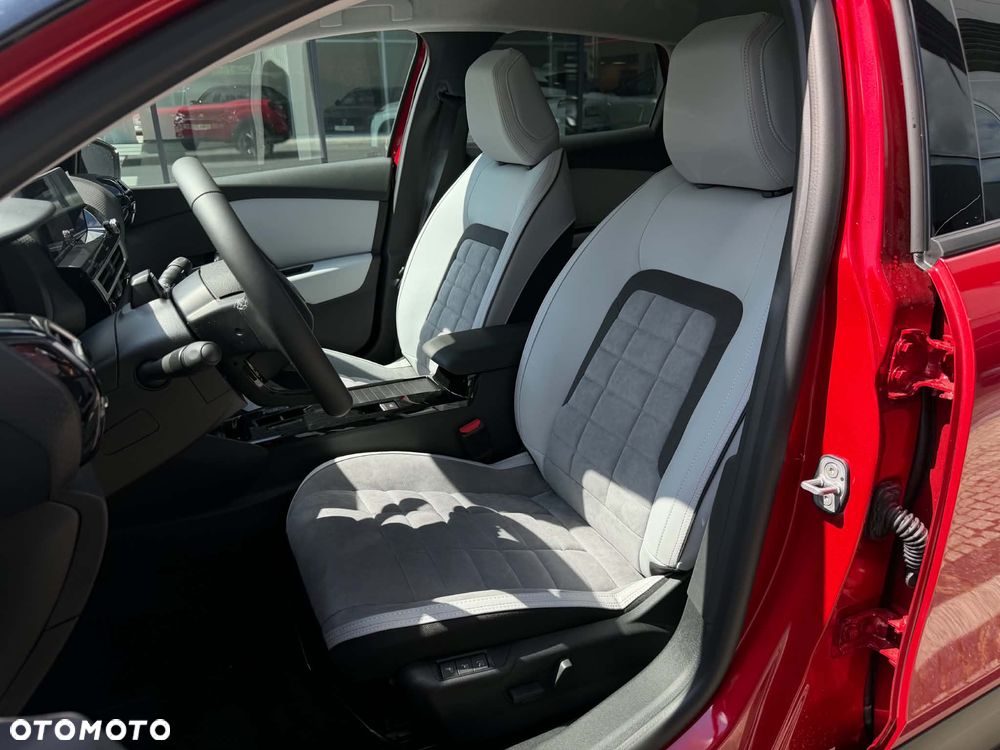 Citroën C4 1.2 mHEV Max eDCT6 - 8