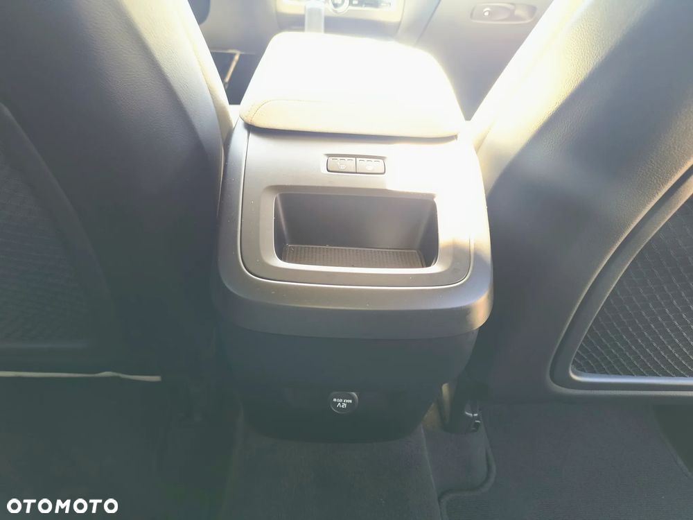 Volvo XC 60 B5 B AWD Momentum - 23
