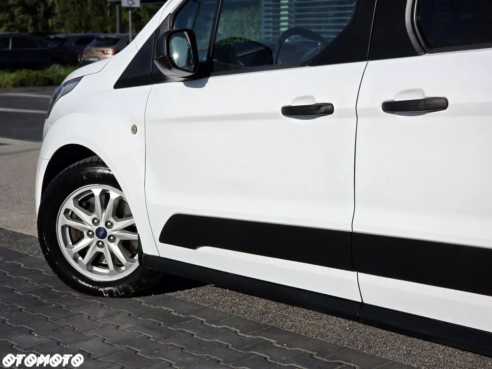 Ford Tourneo Connect Gr 1.5 EcoBlue Titanium - 24