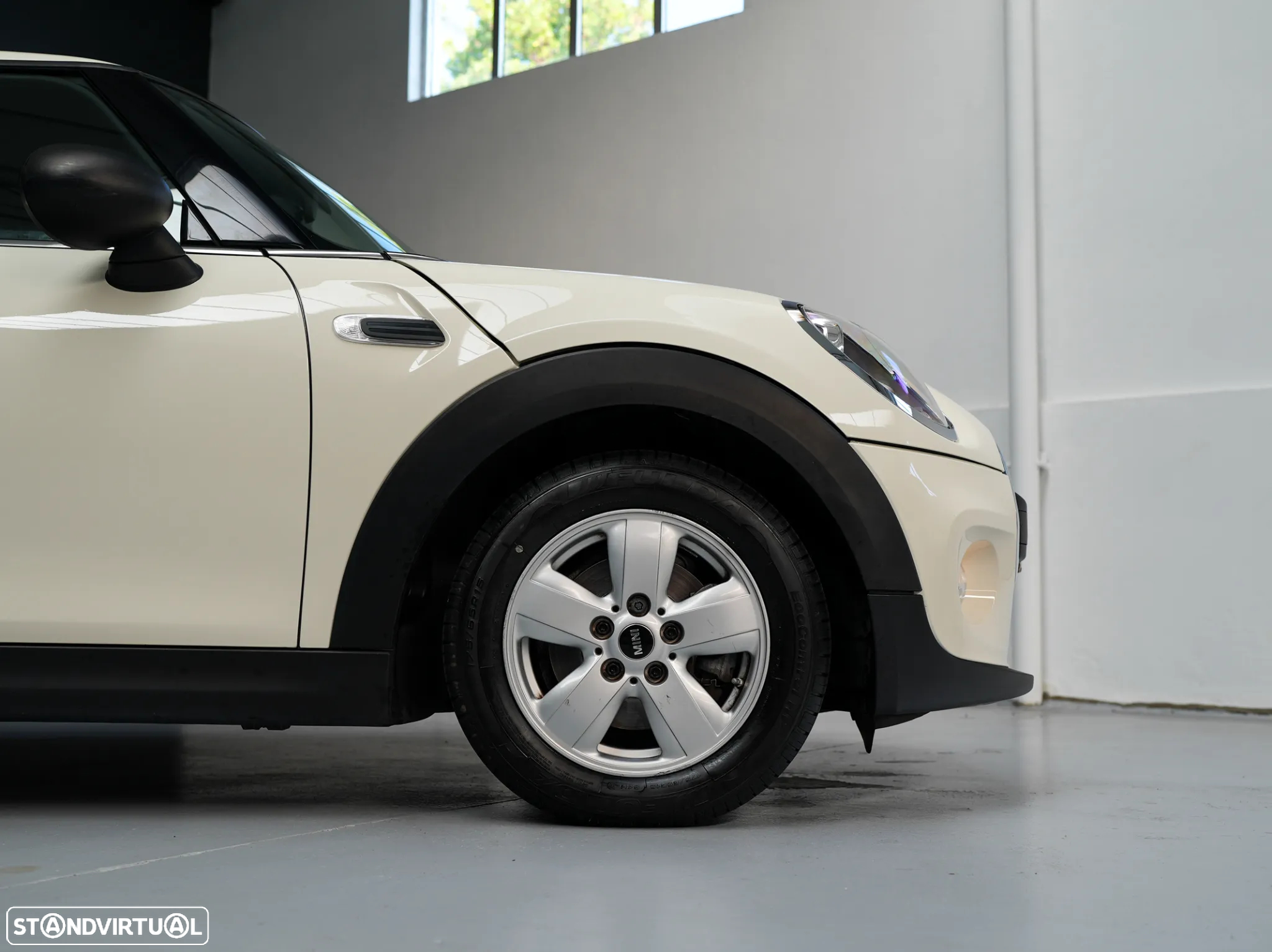 MINI 3 Portas One - 8